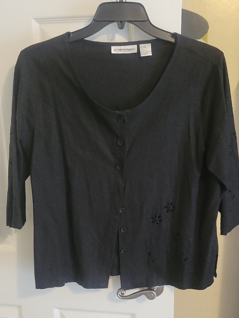 Allyson Whitmore SzL Linen Black Button-Front 3/4-Sleeve Floral Cutouts top